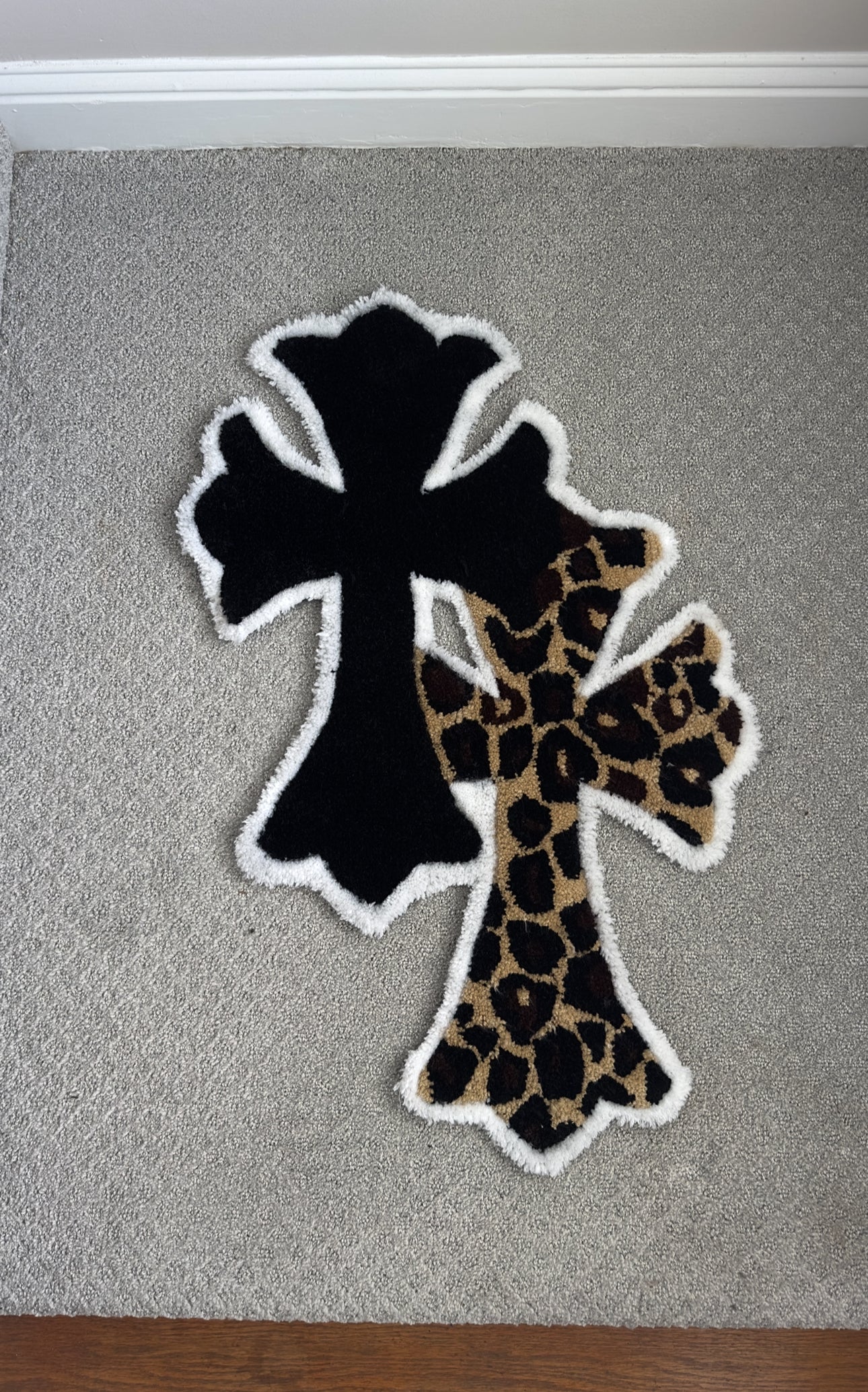 Cheetah Double Cross LARGE