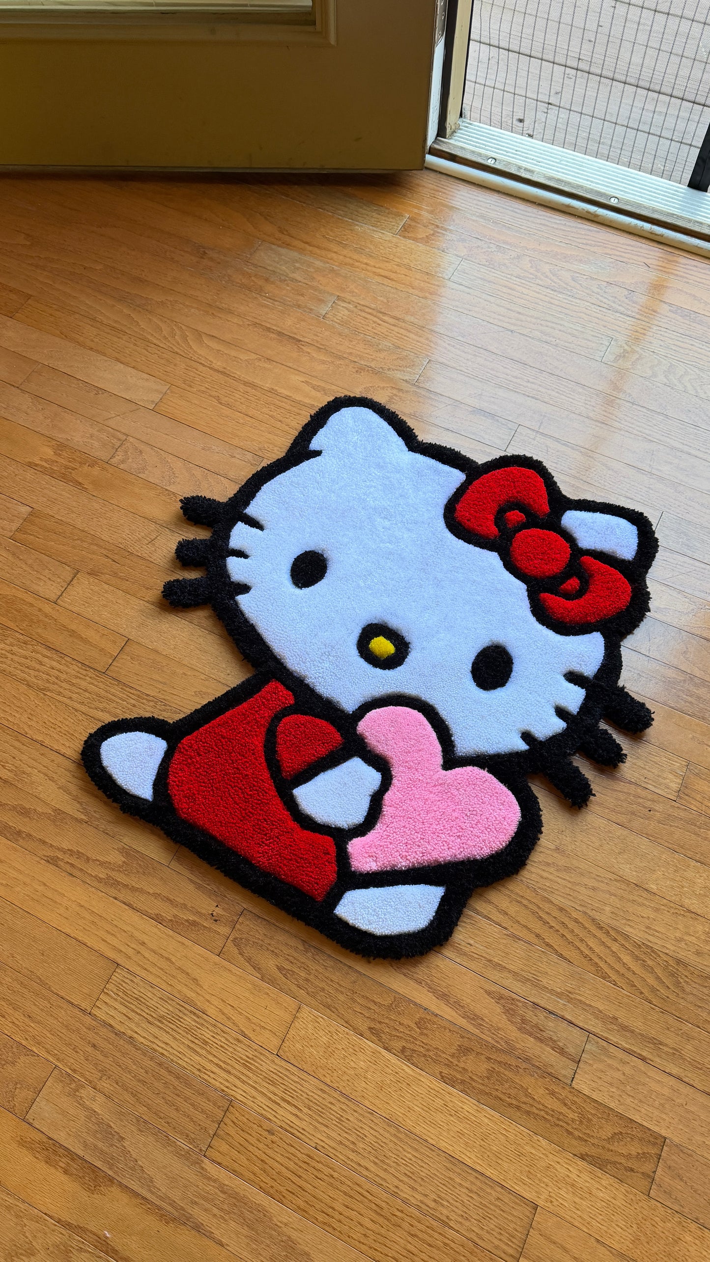 Hello Kitty Sitting Heart