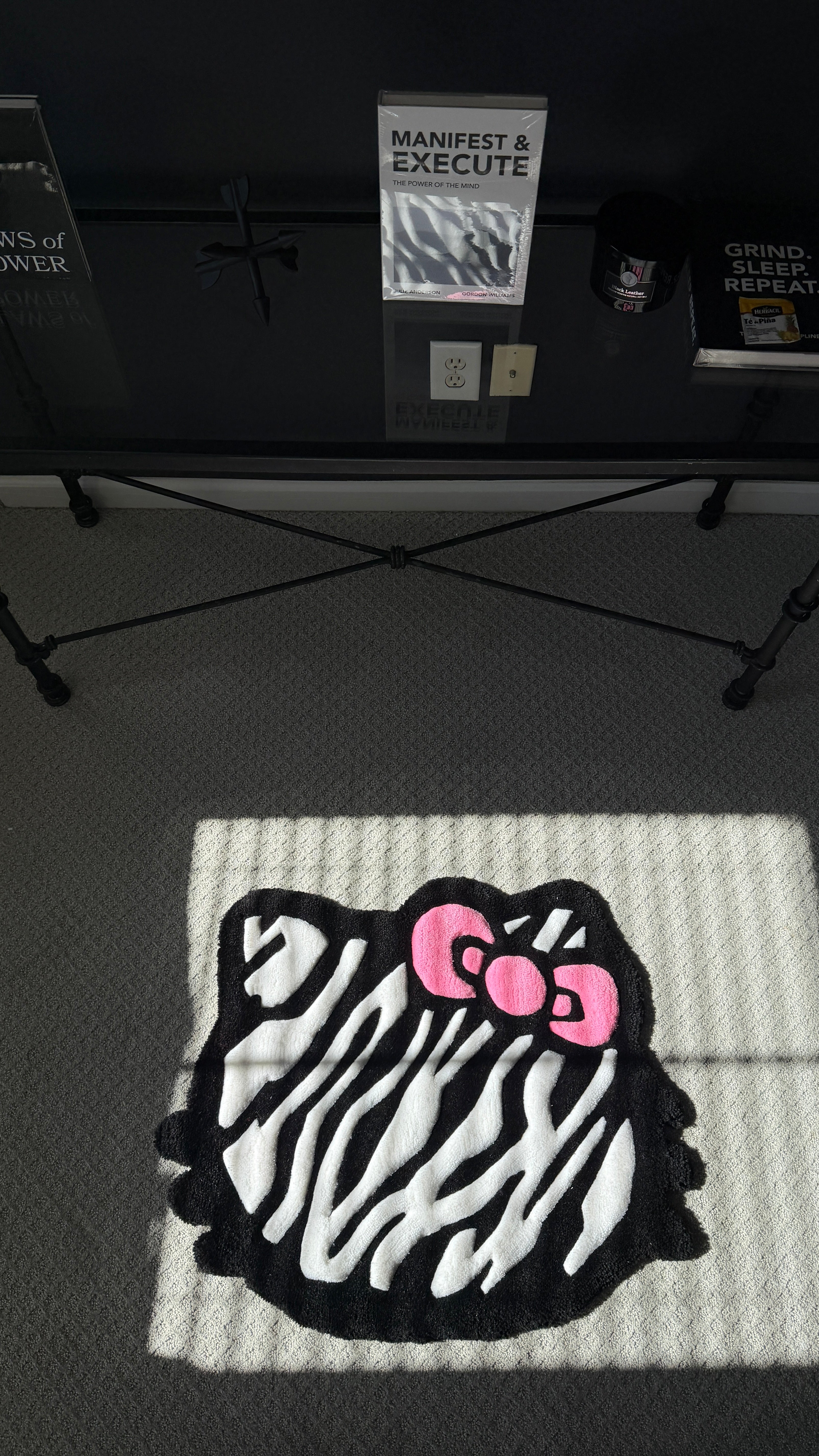 Hello Kitty Zebra