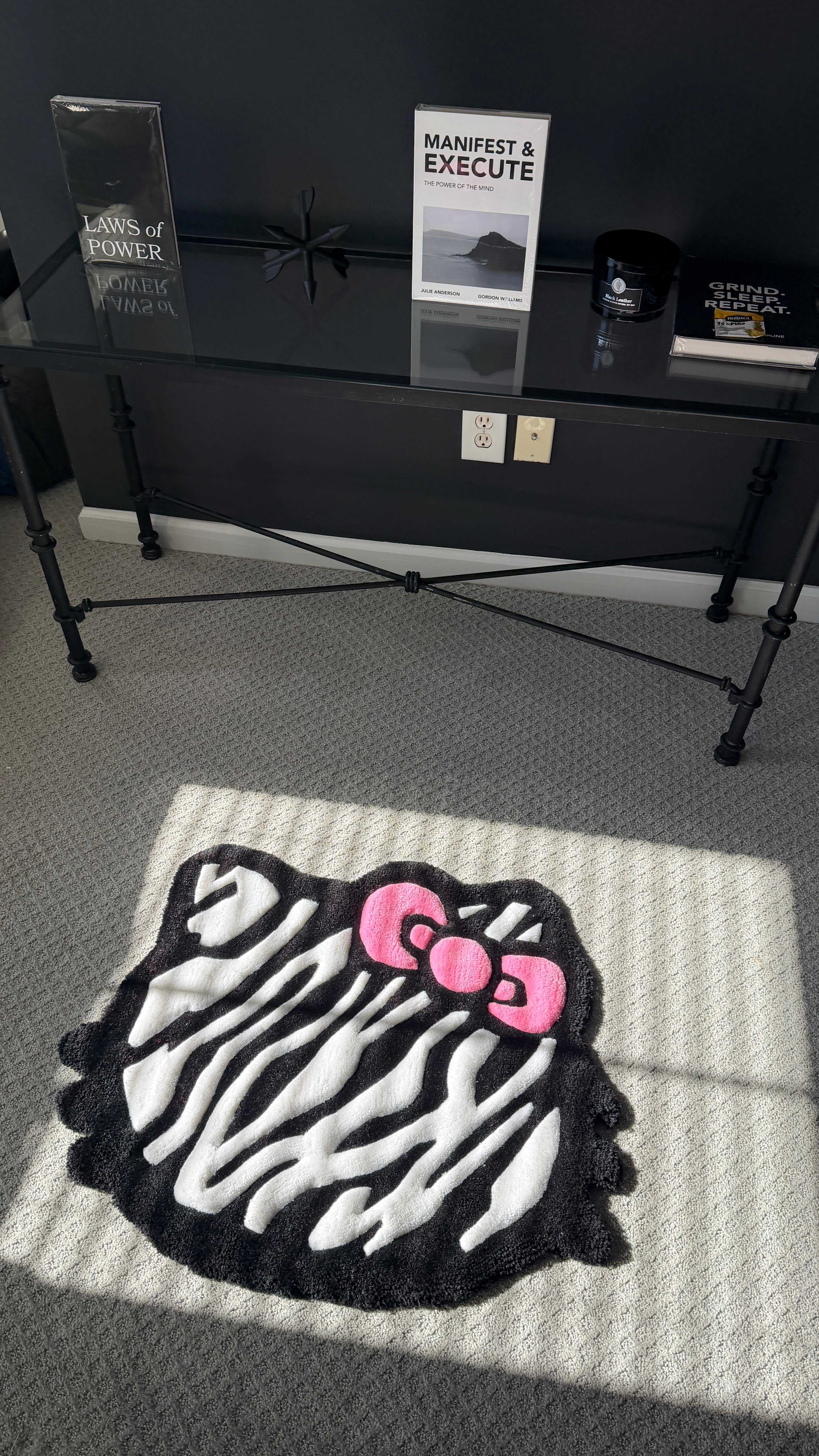 Hello Kitty Zebra